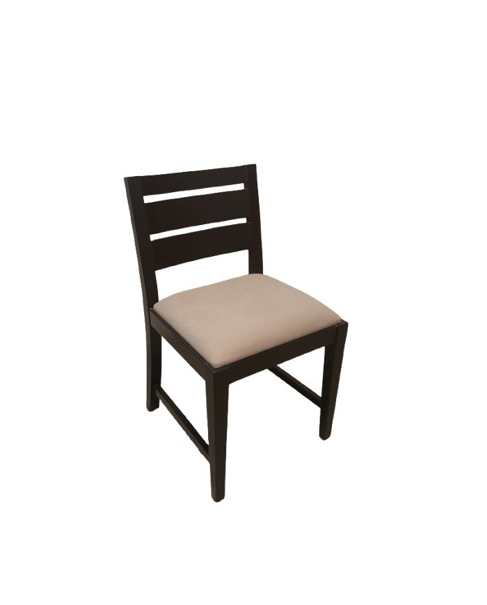 Silla clásica de madera con respaldo recto Silla clásica de madera con respaldo recto