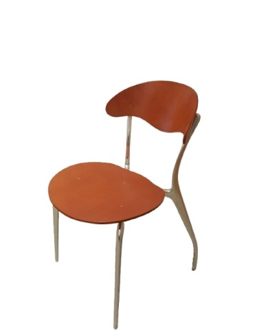 Silla de madera y acero (última unidad)