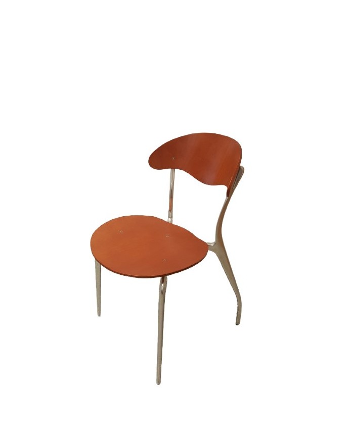 Silla de madera y acero (última unidad)