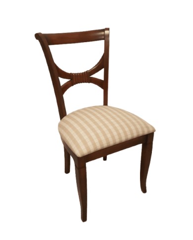 Silla Clásica de Madera con Tapizado Beige – Outlet (Última Unidad)