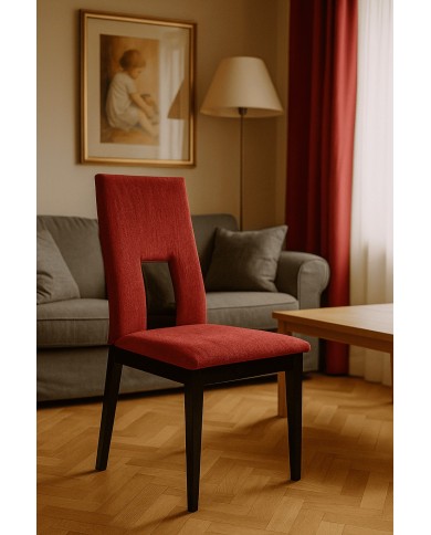 Silla tapizada en rojo con patas negras, diseño moderno para comedor o salón, unidad única en outlet