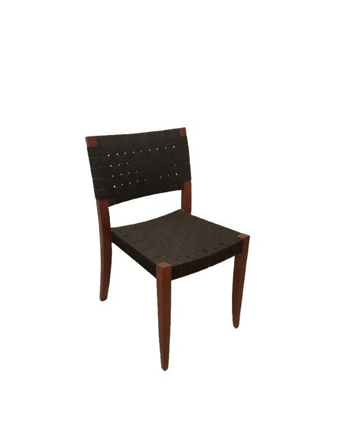 Silla de diseño en madera y cincha negra (última unidad)