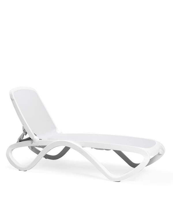 Tumbona Omega NARDI apilable para piscina y exterior