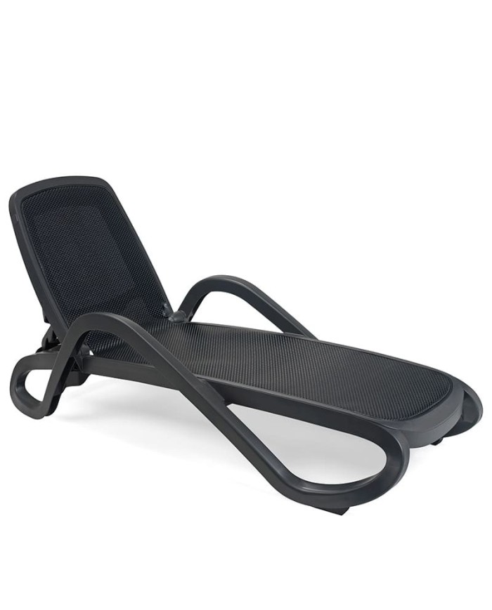 Tumbona con brazos y trama para piscina y playa Alfa Nardi
