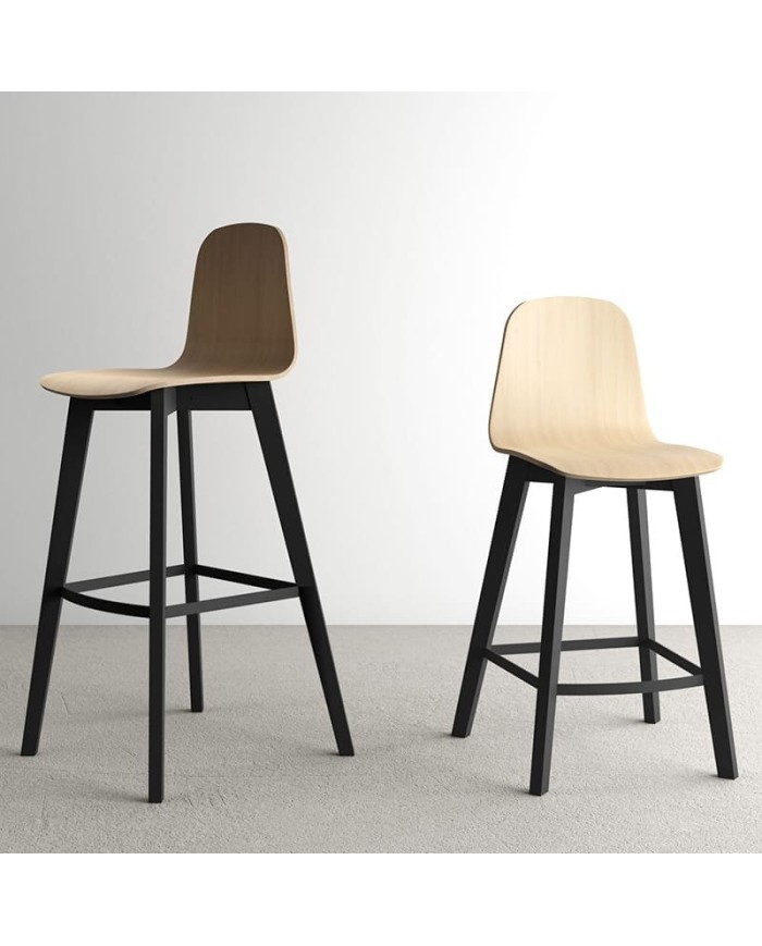 Taburete Dolce CANCIO estructura metálica y asiento de madera para cocina y hogar. En encimera y barra de bar.