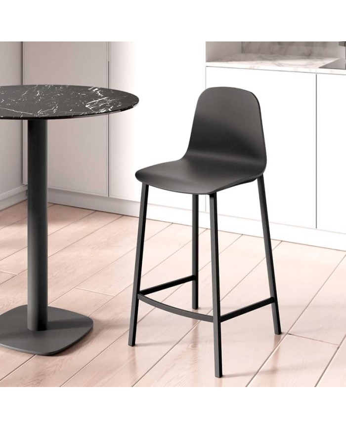Taburete Moly de Cancio con  estructura metálica y asiento en madera lacada. Ideal para encimera de cocina.