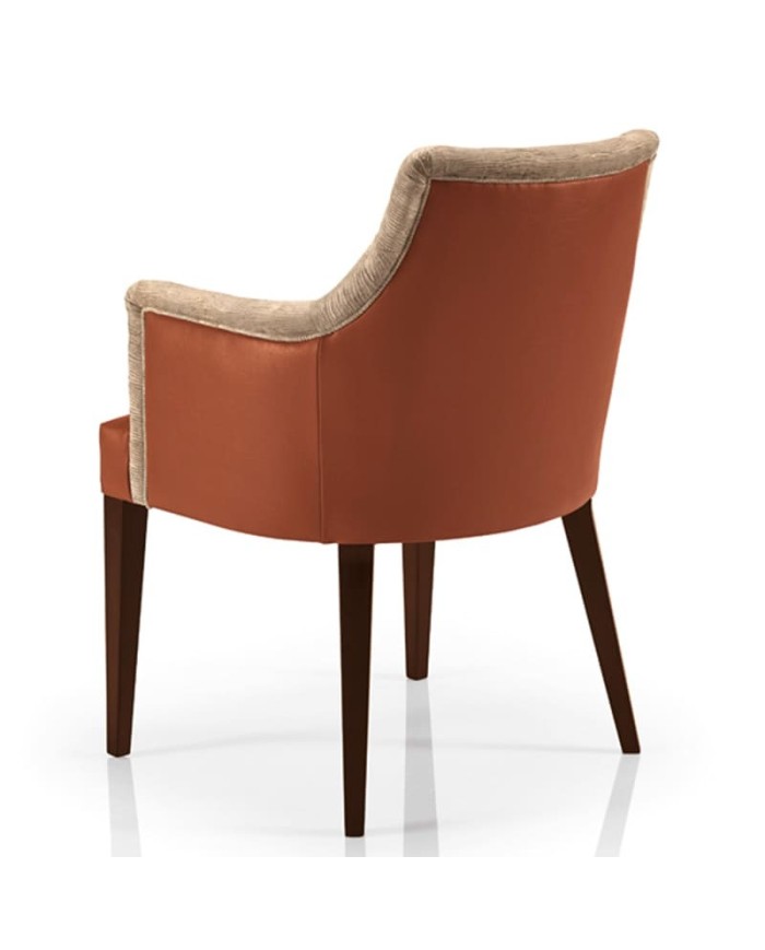 Sillón tapizado con capitoné  JMS Moreira ZH20