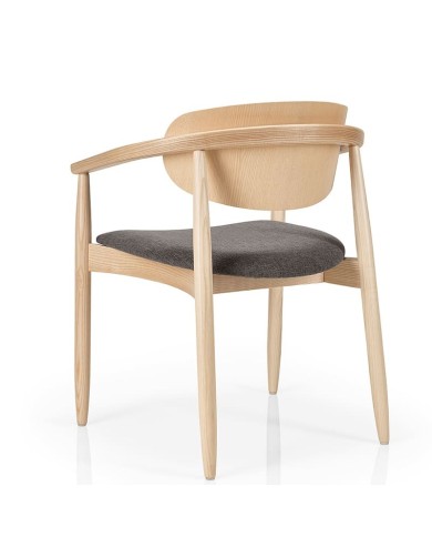 Sillón tapizado de madera JMS Moreira ZH38