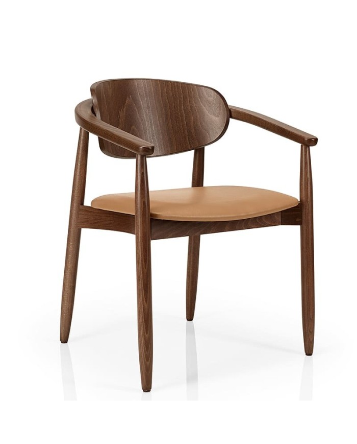 Sillón de madera curvo, respaldo de madera y asiento tapizado para hogar y hostelería.