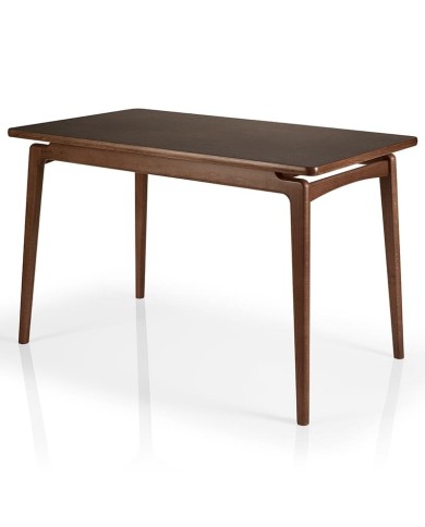 Mesa rectangular de madera con estructura robusta y diseño elegante para hogar y hostelería.