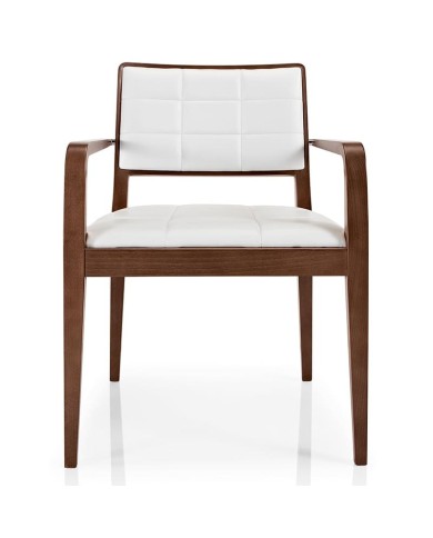 Sillón tapizado con brazos y estructura de madera para hogar y hostelería