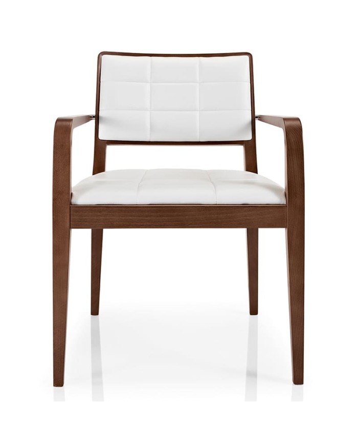 Sillón tapizado con brazos y estructura de madera para hogar y hostelería