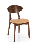 Silla de madera con asiento tapizado y respaldo curvado para hogar y hostelería.