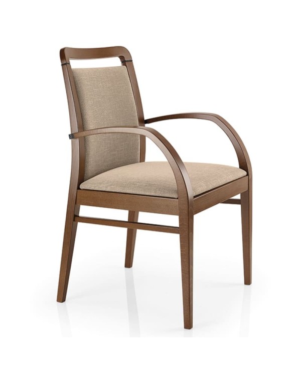 Sillón de madera con asiento y respaldo tapizados con brazos curvados para hogar y hostelería.