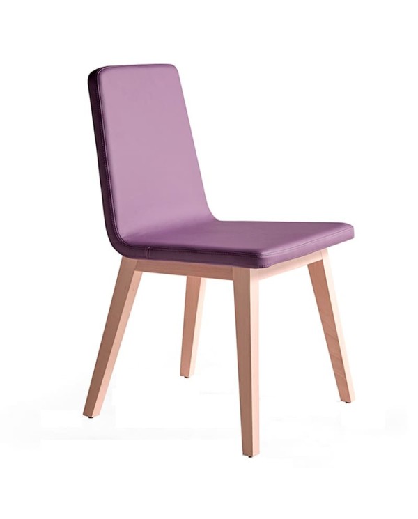 Silla tapizada con estructura en madera de haya para hogar y hostelería