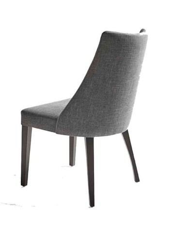 Silla curvada tapizada con capitoné M90