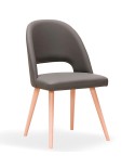 Silla tapizada curvada de diseño con patas en madera de haya barnizadas. Para hogar y hostelería