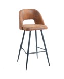 taburete alto N47 color marrón con hueco en el respaldo para hostelería