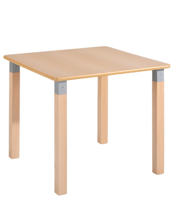 Mesa para residencias de mayores con casquillos metálicos y acceso para sillas de ruedas ZH31