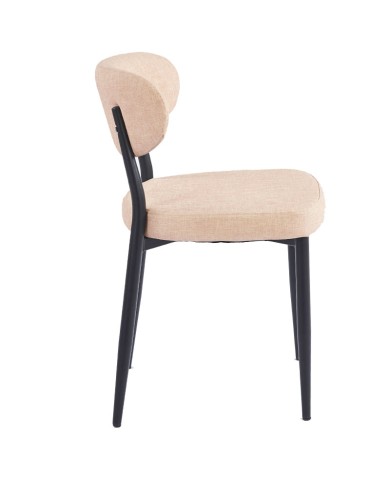 Modelo decorativo con líneas suaves y estructura metálica negra