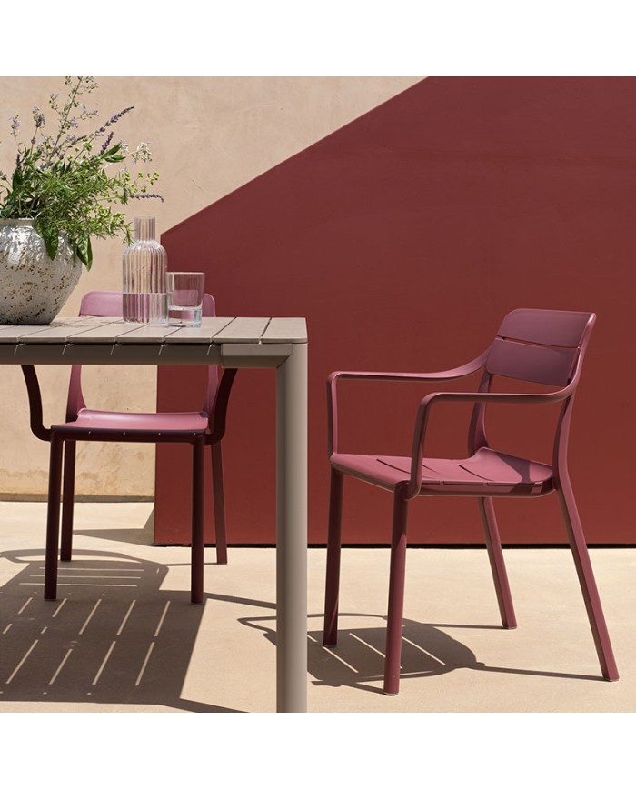 Sillón Cassia NARDI apilable para hogar y hostelería