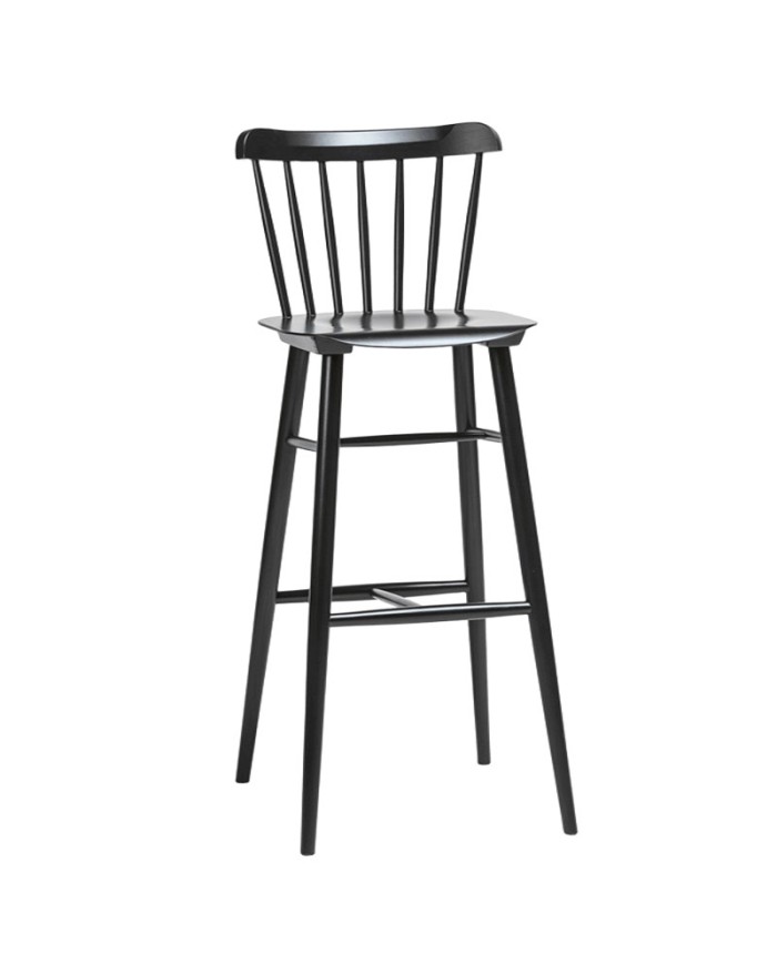Taburete Ironica TON para barras de restaurantes y cafeterías.