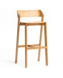 Taburete Merano Bar TON 311 403 en madera de haya con asiento y respaldo de madera.