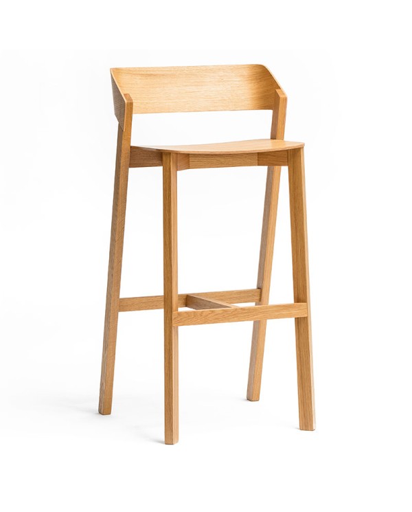 Taburete Merano Bar TON 311 403 en madera de haya con asiento y respaldo de madera.