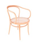 Sillón 30 TON 325 030 fabricado en madera de haya con asiento de mimbre.