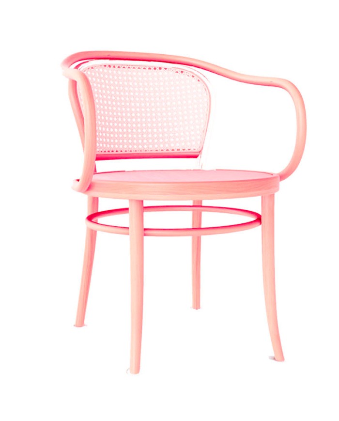 Sillón 33 TON 326 033 con respaldo de mimbre y asiento de madera.