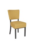 Silla Bohemia tapizada con patas metálicas y respaldo alto para hostelería y hogar