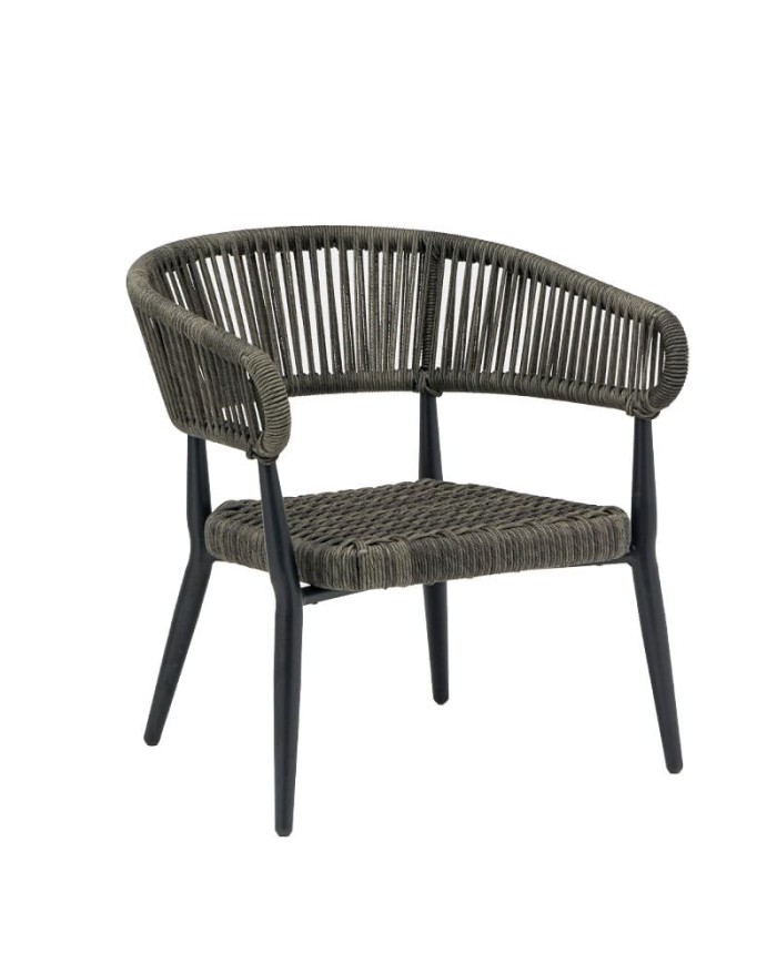 Butaca Provenza de cuerda para hostelería con estructura en metal resistente.
