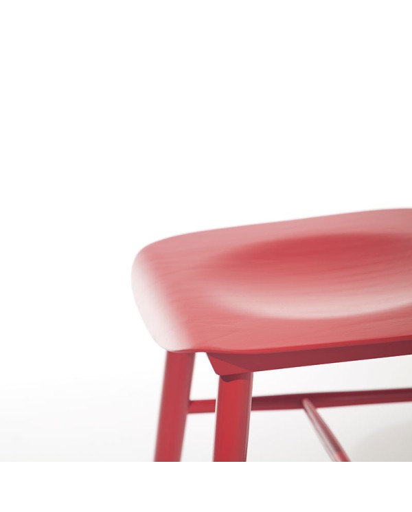 Silla TON Ironica de madera para proyectos de interiorismo y contract.
