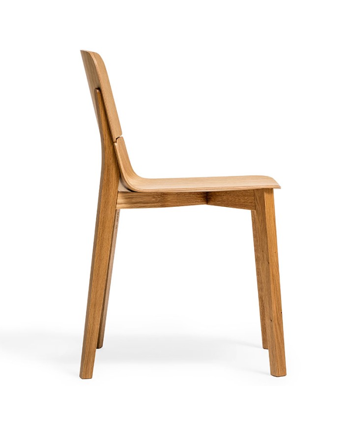 Silla TON Leaf Roble con asiento de madera inspirado en una hoja