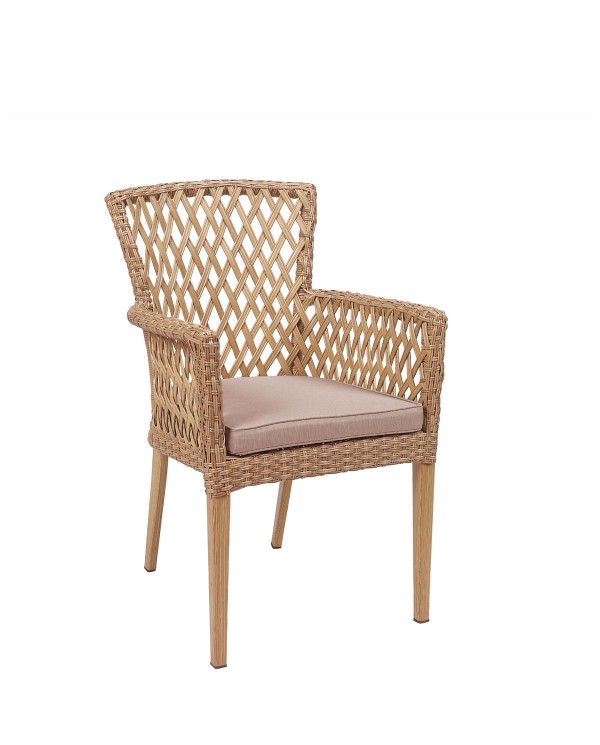 Sillón Kioto de aluminio y médula para terrazas y espacios de hostelería exterior.