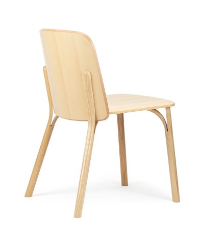 Silla Split de haya con estructura de madera maciza curvada.