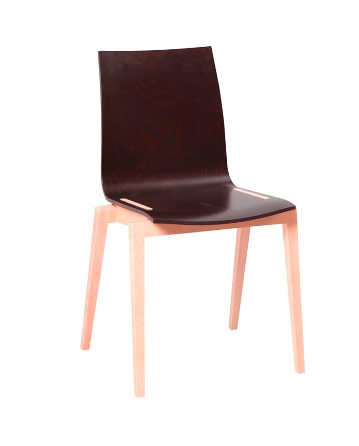 Silla Stockholm TON fabricada en madera de haya.