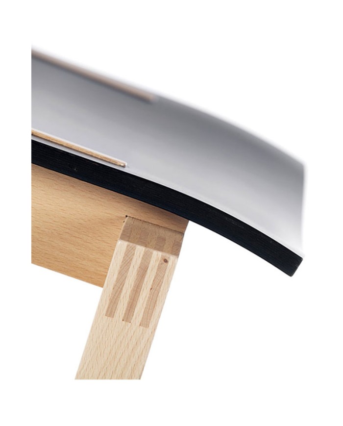 Silla Stockholm de madera de haya para restaurantes y cafeterías.