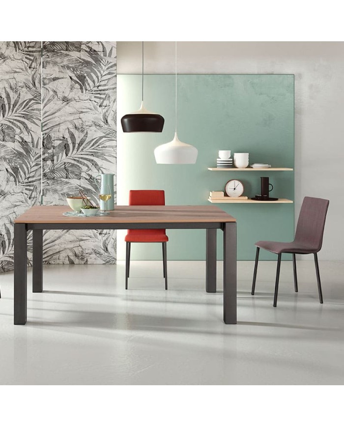 Mesa extensible Fanny Bailén-BHF con estructura metálica y encimera laminado para cocina y comedor.