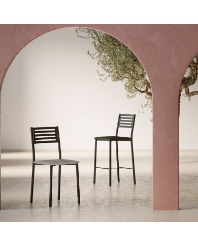 Silla Formentera Bailen-BHF metálica y tapizada para cocina