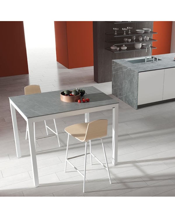 Mesa Leo Fija Bailén-BHF de 90 cm de altura con estructura en metal y encimera de porcelánico para cocina